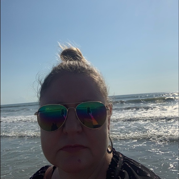 Meet your Posher, Juli - Picture 2 of 6